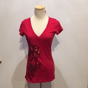 Express v-neck sequin rose t-shirt